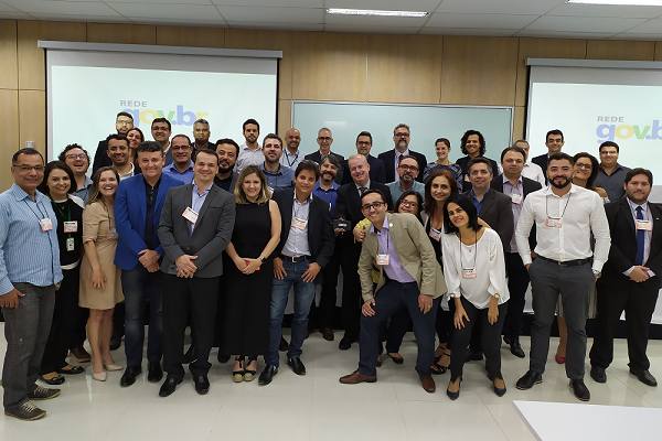 Registros do 2º Encontro Presencial do Grupo de Trabalho para a Transformação Digital nos Governos Estaduais e Distrital do CONSAD/ABEP-TIC - GTD.GOV, realizado nos dias 28 a30 de Agosto de 2019, em Brasília/DF, na Escola Nacional de Administração Pública - Campus Jardim. Local: Brasília/DF - Escola Nacional de Administração Pública - ENAP